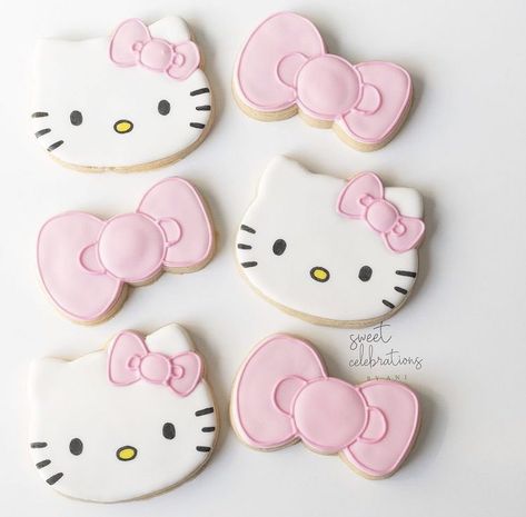 Hello Kitty Bow Cookies, Hello Kitty Cheesecake, Sanrio Party Food, Hello Kitty Birthday Cookies, Hello Kitty Tea Party Ideas, Hello Kitty Cookies Decorated, Hello Kitty First Birthday Party Ideas, Hello Kitty Desserts, Hello Kitty Sugar Cookies