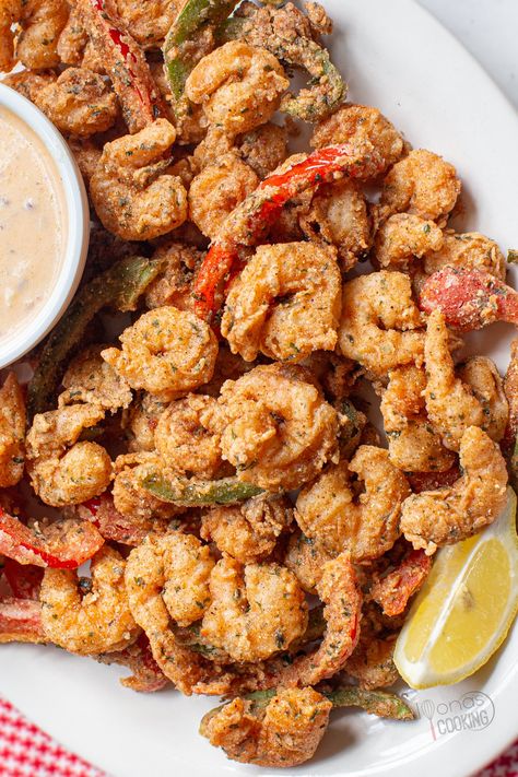 Shrimp Fritto Misto is an Olive Garden shrimp appetizer mixed with bell peppers, hand breaded and then fried. Serve with homemade spicy ranch Italian Shrimp Appetizer Recipes, Deep Fried Bell Peppers, Olive Garden Shrimp Fritto Misto Recipe, Olive Garden Spicy Ranch Dip, Shrimp Fritto Misto Olive Garden, Fried Bell Pepper Recipes, Olive Garden Shrimp Fritta Recipe, Fried Shrimp Appetizers, Lightly Breaded Shrimp