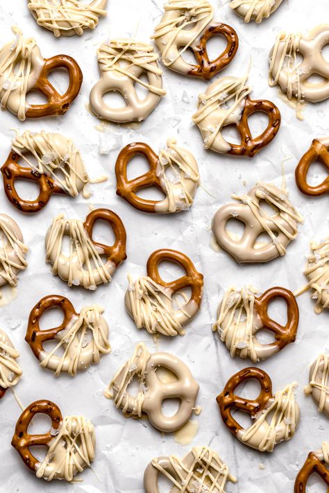 Caramelized White Chocolate Covered Pretzels - Sloane's Table White Pretzels, White Chocolate Covered Pretzels, Yogurt Covered Pretzels, White Chocolate Pretzels, Caramelized White Chocolate, Salty Sweet Snacks, White Chocolate Covered, Chocolate Yogurt, White Desserts