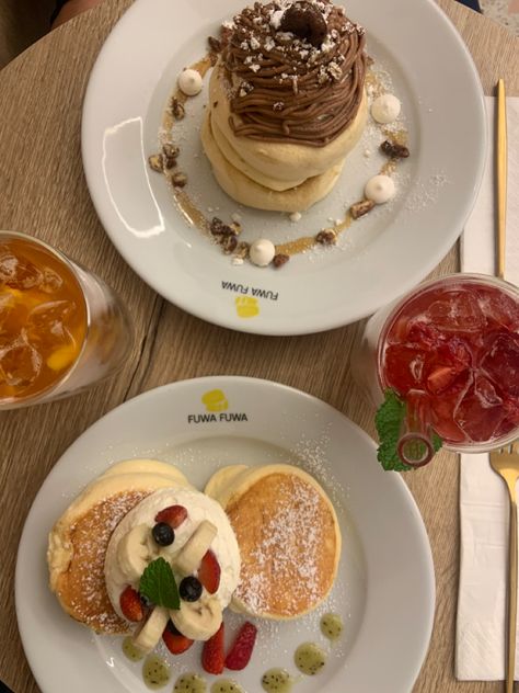 #paris #japan #pancakes #fuwa #fuwa #fluffy #pancakejaponais Japan Pancakes, Story Insta, London Trip, Cooking And Baking, Pancakes, Restaurant, London, Japan, Paris