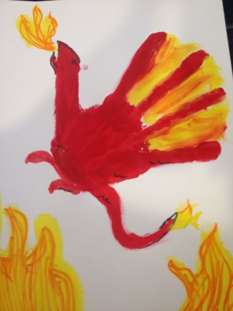 Handprint Dragon, Dragon Crafts Preschool, Dragon Craft, St George And The Dragon, Best Craft Ideas, Castle Crafts, Fairy Tale Crafts, Teddy Bear Crafts, Chinese New Year Activities