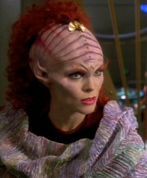 Star Trek Aliens Aliens Races, Star Trek Aliens, Start Trek, Star Trek Deep Space Nine, Star Trek Ds9, Deep Space Nine, Star Trek Images, Sci-fi Armor, Star Trek Characters