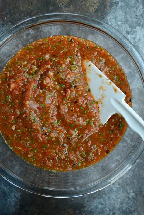 Roasted Chipotle Salsa - Simply Scratch Matbucha Recipe, Hot Salsa Recipes, Chipotle Salsa Recipe, Chipotle Salsa, Hispanic Recipes, Homemade Chipotle, Mexican Sauce, Homemade Salsa Recipe, Salsa Recipes