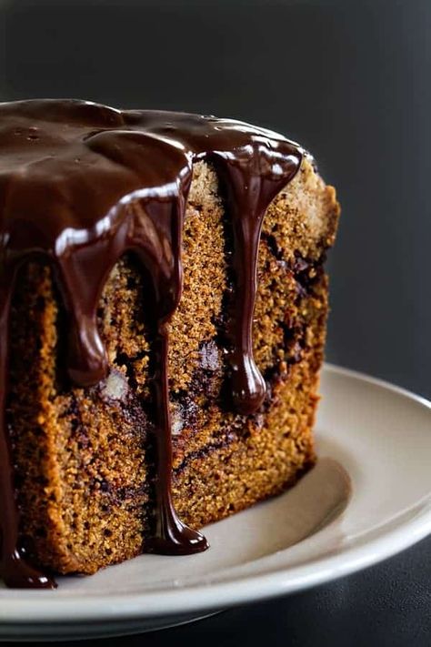 Mocha Coffee Cake has an espresso crumb topping with a Kalhua ganache. Each bite is heavenly! Mocha Cake Recipe, Baking Corner, Cupcake Photography, Coffee Mocha, Mocha Cake, Sweet Time, Mocha Coffee, Cake Making, Coffee Cakes