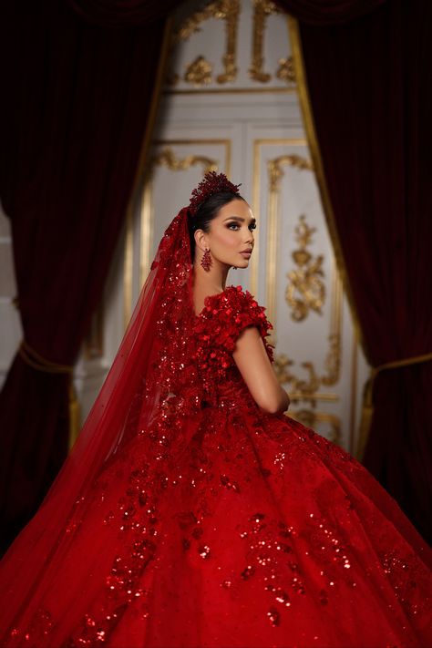 Frida Xhoi Xhei, Italy Dress, Plus Wedding Dresses, Wedding Dress Bride, Red Wedding Dress, Red Theme, Fan Bingbing, Dress Bride, Wedding Dresses Photos