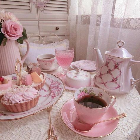 Pink tea set~ Glitter Rosa, Pink And, Pink Tea, Pastel Pink Aesthetic, Princess Aesthetic, Aesthetic Pink, Everything Pink, Pink Princess, Aesthetic Vintage