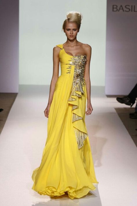 Basil Basil Soda, Personal Fashion Stylist, Yellow Gown, Winter Typ, Couture Mode, فستان سهرة, Ballroom Dress, Stunning Gowns, Herve Leger