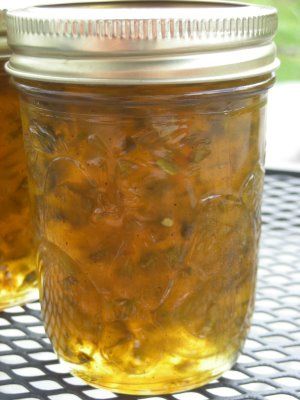 Spiced Green Tomato Jam by lorislipsmackinggoodness: Made with Lemon, Ginger, Cinnamon and Allspice #Green_Tomato #Jam #lorislipsmackinggoodness Green Tomato Jalapeno Jam, Green Tomato Jam, Canning Jams, Candied Jalapenos, Green Tomato Recipes, Canning Ideas, Christmas Salads, Canning Food, Canning Jam