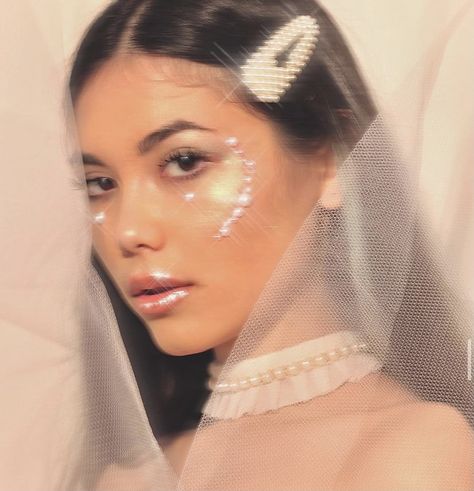 Jenna Photoshoot, Pearls Photoshoot, Debut Hairstyles, Web Photography, Debut Photoshoot, Peach Makeup, Photoshoot Aesthetic, Artsy Photos, Dreamy Photography