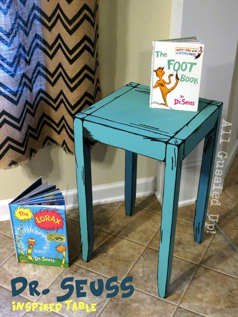 Dr. Suess Furniture Paint Job #2 Shelf Furniture, Cartoon Painting, Upcycled Home Decor, Painted Chairs, Funky Furniture, Creative Furniture, Refurbished Furniture, Painted Table, Paint Furniture