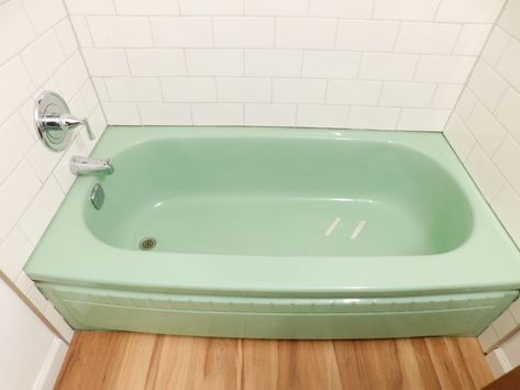 Green Bathroom Bathtub, Green Tub Bathroom Ideas, Green Bathtub Bathroom Ideas, Green Bath Tub, Green Bathtub, Square Tile Bathroom, Shower Update, Tubs Ideas, Vintage Tile Bathroom