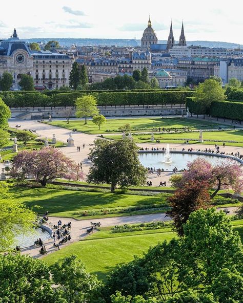 Paris In The Rain, Together In Paris, Winter Orange, City Scenery, Parisian Architecture, Springtime In Paris, Mother Daughter Trip, Paris Architecture, Jardin Des Tuileries