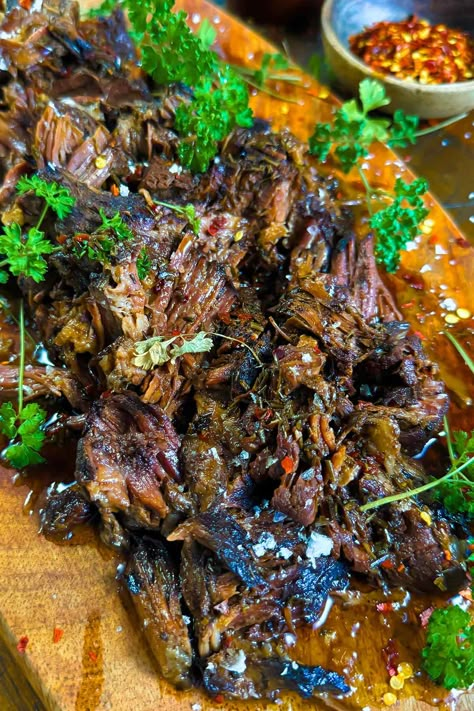 Chuck roast or chuck steak is one of the most affordable cuts of meat that turns juicy and tender when cooked low and slow. It’s high in fat and super low-carb (almost zero carbs), making it suitable for not just a carnivore diet but also a keto diet. This shredded keto carnivore chuck roast recipe is easy to make with few ingredients and a slow cooker. It will feed you for weeks for around $2 per serve. Whole30 Chuck Roast, Chuck Roast Keto Recipes, Carnivore Diet Chuck Roast, Carnivore Diet Pot Roast, Slow Cooked Chuck Steak, Boneless Beef Chuck Center Roast, Unique Chuck Roast Recipes, Beef Chuck Underblade Recipes, Chuck Roast Crock Pot Recipes Healthy