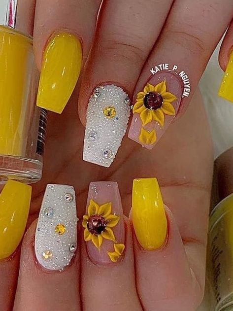 yellow coffins with glitter and sunflower Sunflower Nails Blue, Cute Sunflower Nails, Yellow Acrylics, Sunflower Nail Art, Bee Nails, Pedi Ideas, Cute Sunflower, Sunflower Nails, Simple Gel Nails