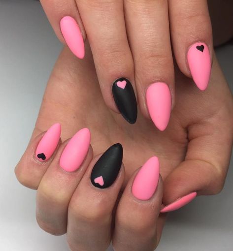 Summer Round Nails, Nails Sommer, Pink And Black Nails, Nails With Hearts, Rounded Acrylic Nails, Summer Nails Colors Designs, Nail Pink, Summer Lifestyle, Spring Nail Colors