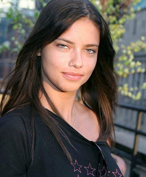 A young and makeupless Adriana Lima Adriana Lima Young 13, Adriana Lima 15 Age, Adria Lima, Adriana Lima No Makeup, Adriana Lima Young Face, Model Hairstyles Woman, Adriana Lima Eyes, Adriana Lima Face, Adriana Lima Makeup