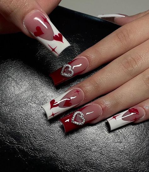 Romantic Nail Art, Valentine Day Nails, Wow Nails, Punk Nails, Valentine Nails, Grunge Nails, Girly Acrylic Nails, Dope Nail Designs, Short Acrylic