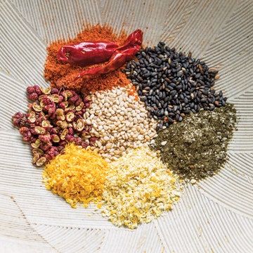 Shichimi Togarashi Recipe, Togarashi Recipe, Shrines In Japan, Japanese Seasoning, Dried Gourds, Shichimi Togarashi, Wooden Container, Grilled Foods, Black Sesame Seeds