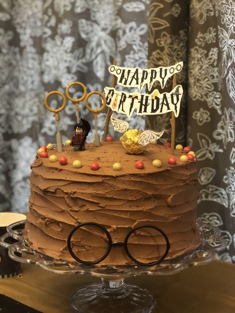 Harrypotter Birthdaycake, 7th Birthday Cake, Gateau Harry Potter, Harry Potter Theme Birthday, 7th Birthday Cakes, Cumpleaños Harry Potter, Harry Potter Birthday Cake, Book Food, Harry Potter Bday