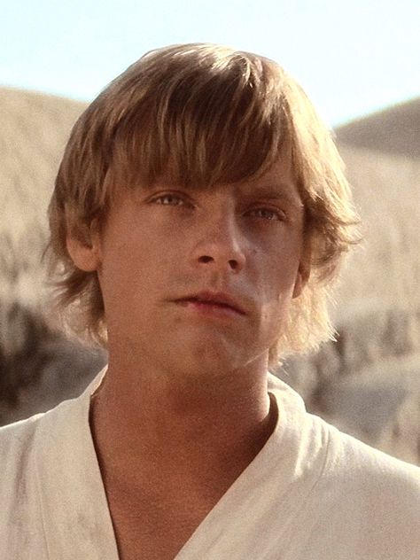 Luke Skywalker Hair, Luke Skywalker Cosplay, Star Wars 1977, Mark Hamill, Anakin Skywalker, Luke Skywalker, Boys Haircuts, Sci Fi Movies