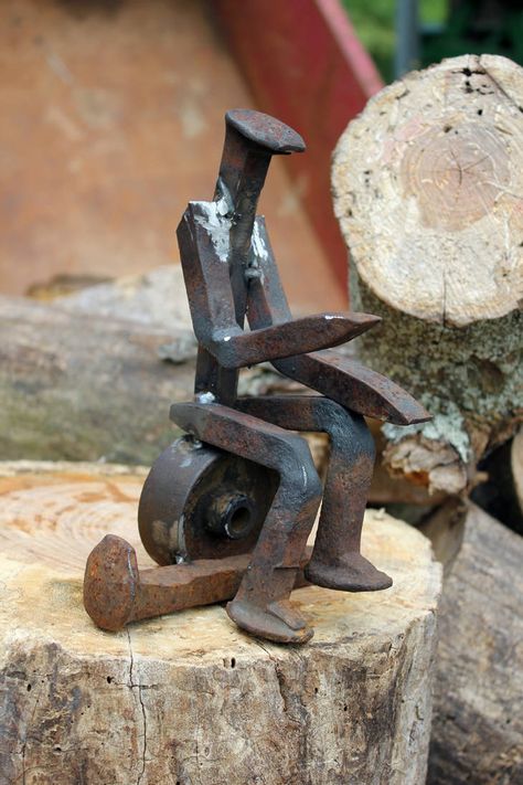 Railroad Spike Man by Crystal-Marine on DeviantArt Railroad Spikes Crafts, Railroad Spike Art, Horseshoe Projects, Railroad Spikes, Welding Art Projects, Metal Working Projects, Metal Tree Wall Art, Metal Welding, Metal Yard Art