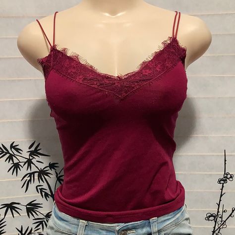 Super Cute Strapy Lace Detail Tank Brand New With Tags Smoke Free Home Make Me An Offer! Lace Tank Top Outfit Layered, Lace Tank Top Outfit, Lace Tank Tops Outfit, Neat Outfits, Early 2000s Outfits, Fall 2000s, Red Lace Crop Top, Red Lace Tank Top, Lacy Tank Top