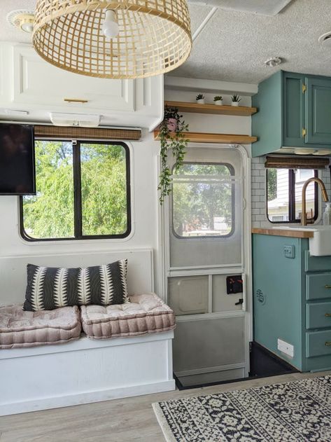 Airstream Makeover, Glamper Interior, Camper House, Trailer Redo, Motorhome Remodel, Trailer Design, Glamper Camper, Rv Interior Remodel, Camper Reno