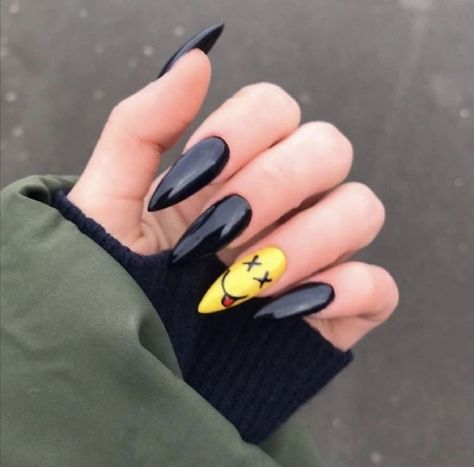 Cute Nail Designs Stilettos, Old English Nails, Fantastic Nails, Western Nails, Yellow Nail, Glitter Nails Acrylic, Matte Black Nails, Gothic Nails, Edgy Nails