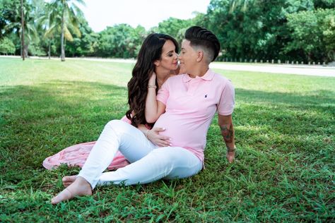 Lgbtq Maternity Pictures, Lesbian Maternity Photoshoot, Pregnant Photo Shoot, First Pregnancy Announcements, Pregnant Photo, Pregnancy Announcements, Pregnant Couple, First Pregnancy, Maternity Photoshoot