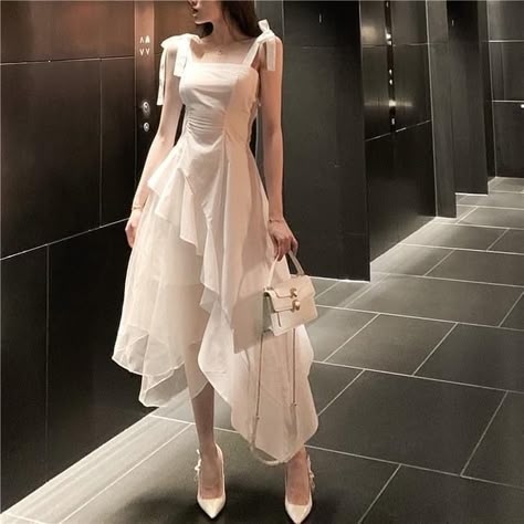 Korean Dress Outfit Elegant, Prom Night Dress Korean, Korean Night Dress, Prom Night Dress, Gaun Koktail, 파티 드레스, Korean Fashion Dress, Korean Girl Fashion, Glam Dresses