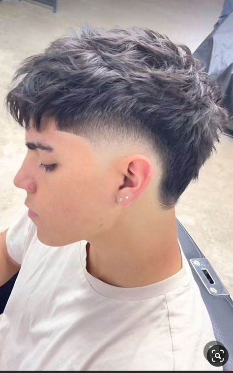 Birds Fade Haircut, Haircut Ideas Men Short, Mulet Hair Styles For Men, Cute Men Hairstyles, Mid Temp Fade, Hảir Cut For Boys, Men��’s Fades, Corte French Crop, Freestyle Haircut Designs