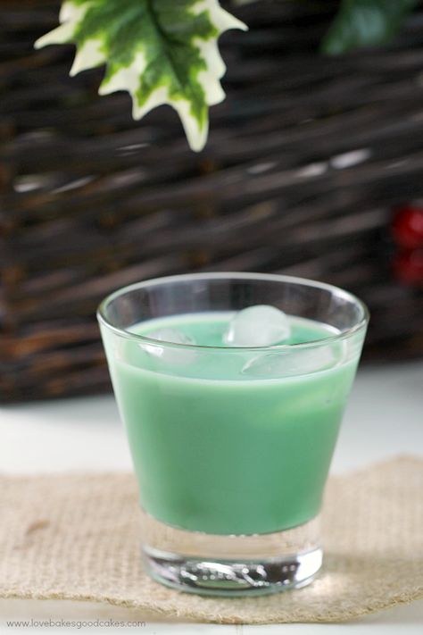 Girls Night Drinks, Perfect Cocktails, Girl Scout Cookies, Alcohol Drink Recipes, Drinks Alcohol Recipes, Irish Cream, Alcohol Recipes, Holiday Drinks, Adult Drinks