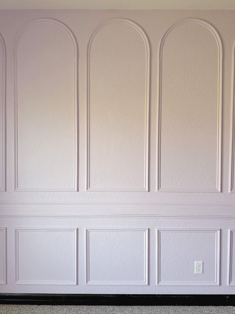 Bead Moulding Wall, Box Trim On Textured Walls, Arched Wall Trim, Bedroom Wall Moulding Ideas, Wall Moulding Ideas Nursery, Vintage Wall Paneling, Arch Wall Molding, Arched Wall Paneling, Arch Panelling Design