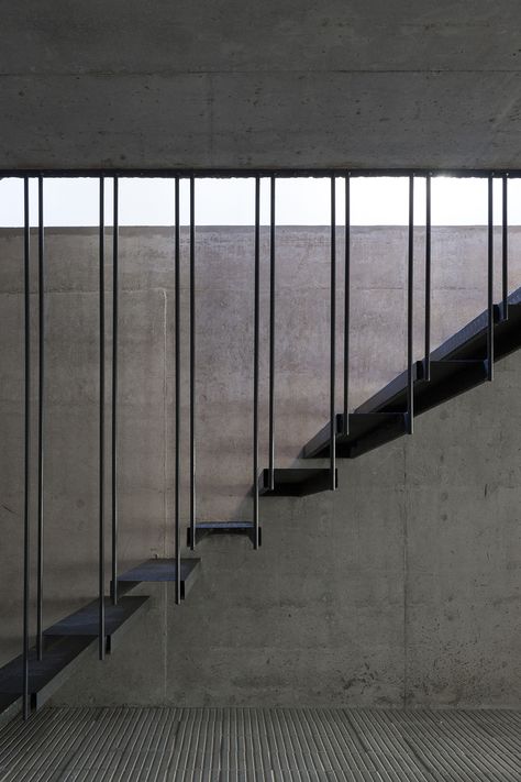 Araoz 967 Brick Villa, Apartment Facade, Steel Stairs Design, Housing Building, Metal Stair Railing, Interior Stair Railing, Staircase Design Modern, Apartment Block, Front Facade