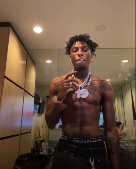 Rapper Selfies, Nba Young Boy Pfp, Youngboy Never Broke Again, Lil Top, Best Rapper Ever, Nba Baby, Braided Hairstyles For Black Women Cornrows, Girl Hair Colors, Kylie Jenner Look