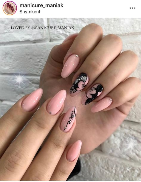 Yellow Toe Nails, Luv Nails, Mickey Mouse Nails, Disney Acrylic Nails, Minnie Mouse Nails, Paris Nails, Mickey Nails, Mauve Nails, Nails Arts