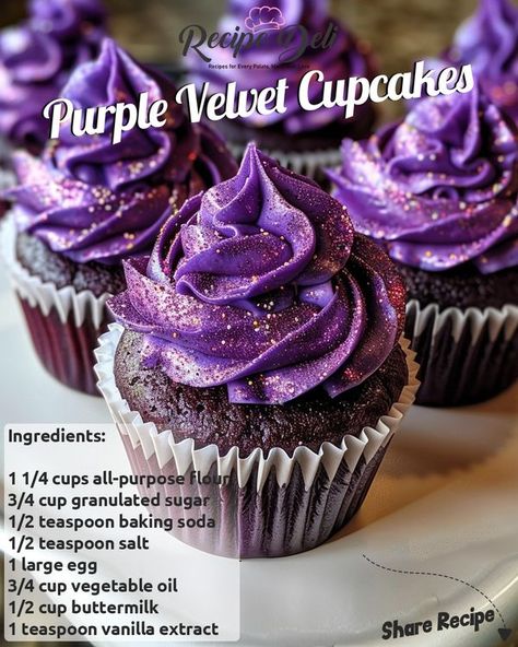 Purple Cupcakes Ideas, Purple Velvet Cupcakes, Purple Bread, Purple Velvet Cakes, Velvet Cakes, Purple Cake, Purple Cupcakes, Velvet Cake Recipes, Cake Filling