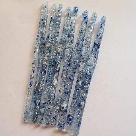 Resin Crochet Hook, Resin Crochet, Custom Crochet Hooks, Crystal Clear Epoxy Resin, Craft Resin, Diy Resin Projects, Clear Epoxy Resin, Crochet Supplies, Epoxy Resin Crafts