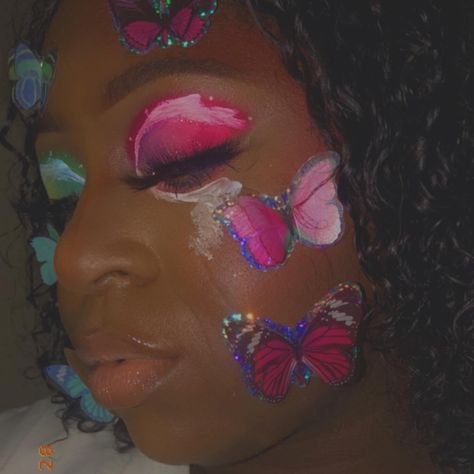 Fantasy makeup Butterfly Makeup, Fantasy Makeup, Creative Makeup, Face Paint, Carnival Face Paint, Carnival, Pastel, Makeup, Beauty