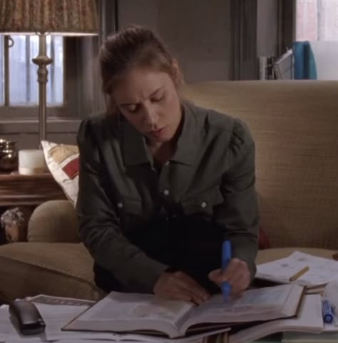 Paris Geller, Uni Life, Academic Motivation, Academic Success, Rory Gilmore, Studying Inspo, Film Tv, Study Hard, Study Inspiration