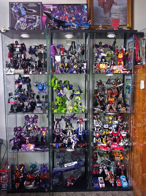 Transformers Collection Display, Transformers Display, Toy Collection Room, Hobby Room Design, Comic Storage, Toy Collection Display, Nerd Home, Funko Pop Display, Collection Room