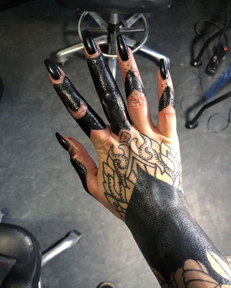 Knuckle Tattoos Cover Up, Blacked Out Wrist Tattoo, Finger Tattoos Blackwork, Black Out Hand Tattoo Designs, Cover Finger Tattoo, Blackout Wrist Tattoo, Blacked Out Finger Tattoo, Black Out Wrist Tattoo, Blackwork Finger Tattoo