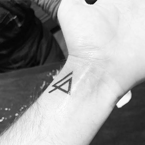 Linkin Park Tattoo Ideas, Linkin Park Tattoo, Stick N Poke, Tattoo Stencil Outline, Linkin Park, Creative Tattoos, Tattoo Stencils, Small Tattoos, Triangle Tattoo