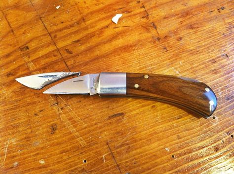 Can’t stop, won’t stop!… Modifying pocket knives for wood carving.  #addicted Wooden Pocket Knife, Carving Knife Set, Whittling Knife, Wood Carving Tools Knives, Diy Knife, Wood Knife, Chip Carving, Wood Carving Patterns, Wood Carving Tools