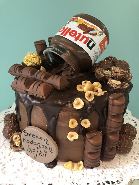 Nutella cake Nutella Cake, Birthday Wishes Greetings, Creative Birthday Cakes, Creative Birthday, Cake Pictures, Birthday Cakes, Nutella, Birthday Wishes, Stuffed Mushrooms