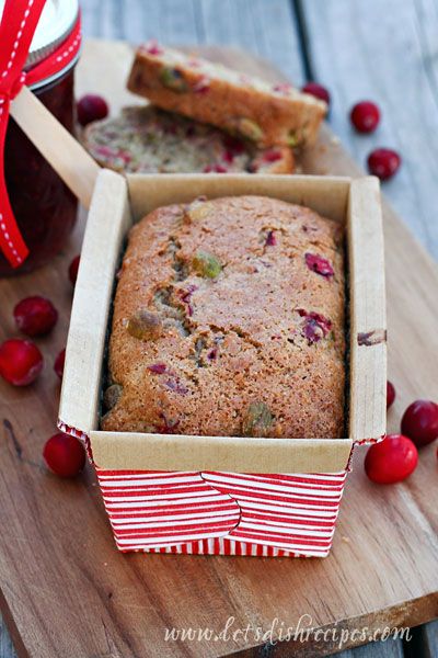 Pistachio Bread, Cranberry Christmas Cake, Cranberry Pistachio, Homemade Food Gifts, Bob S, Pistachio Cake, Delicious Cream, Cranberry Recipes, Bread Recipes Sweet