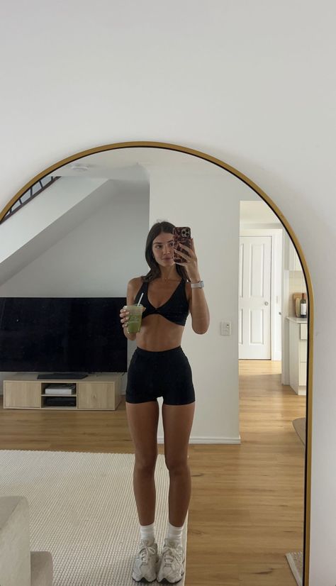 Olivia Parker, Comfort Clothing, Outfits Stylish, Pilates Body, The Nerve, Morning Vibes, Stylish Photo, Inspiration Aesthetic, Gym Fits