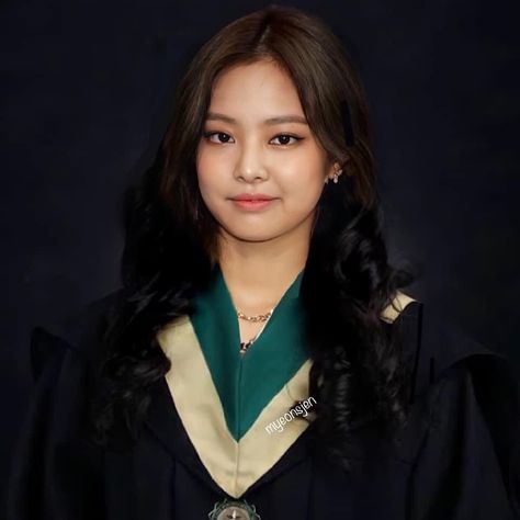 2x2 Picture Formal Attire, Grad Pic Makeup, Formal Attire Women Id Picture Template, 1x1 Picture Formal, Formal Attire Women Id Picture, Id Picture Template, Kpop Graduation, Pic Template, Graduation Toga