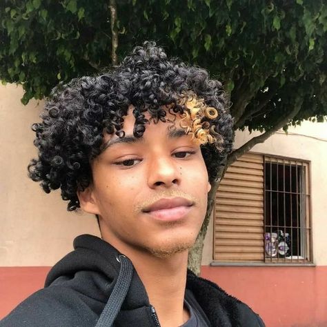 3c Curly Hair, Long Curly Hair Men, Afro Hairstyles Men, Men's Curly Hairstyles, Male Haircuts Curly, Curly Afro Hair, Lightskinned Boys, Dyed Curly Hair, Men Hair Color