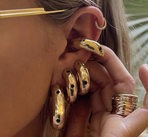 Valentina Muntoni, Paula Mendoza, Dope Jewelry, Funky Jewelry, Ear Rings, Ear Cuffs, Rose Gold Jewelry, Mendoza, Jewelry Inspo